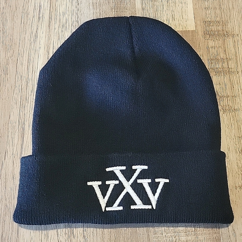 🍃 Black knit beanie hat